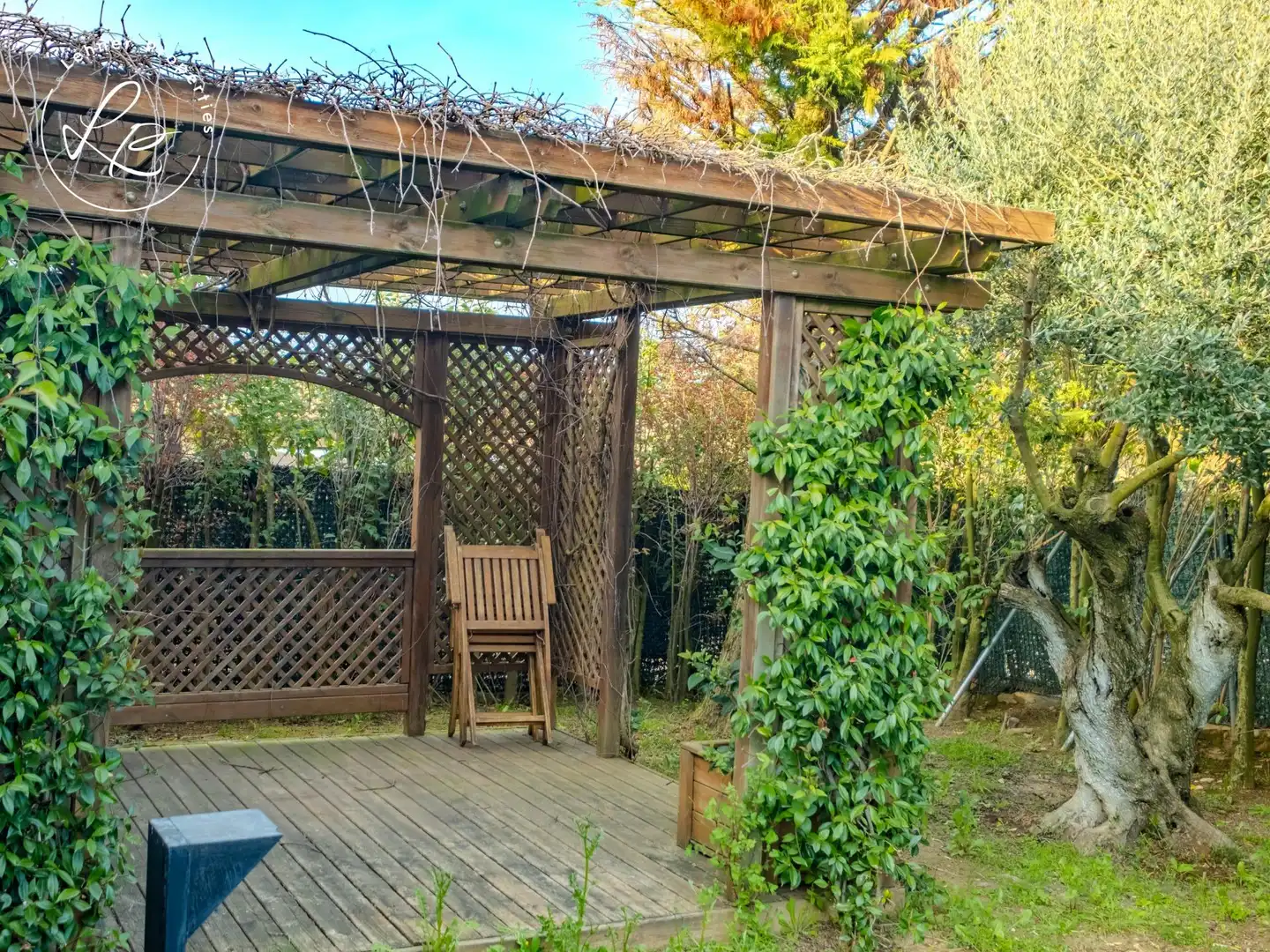 Terraza de Casa adosada en venta en Navata con Calefacción, Jardín privado y Piscina