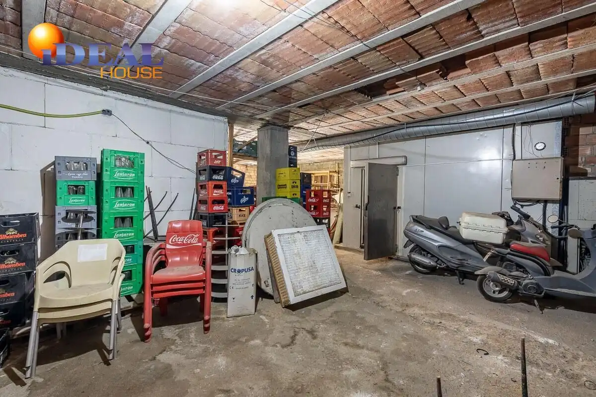 Local comercial en venda a Pinos Genil, imagen 30