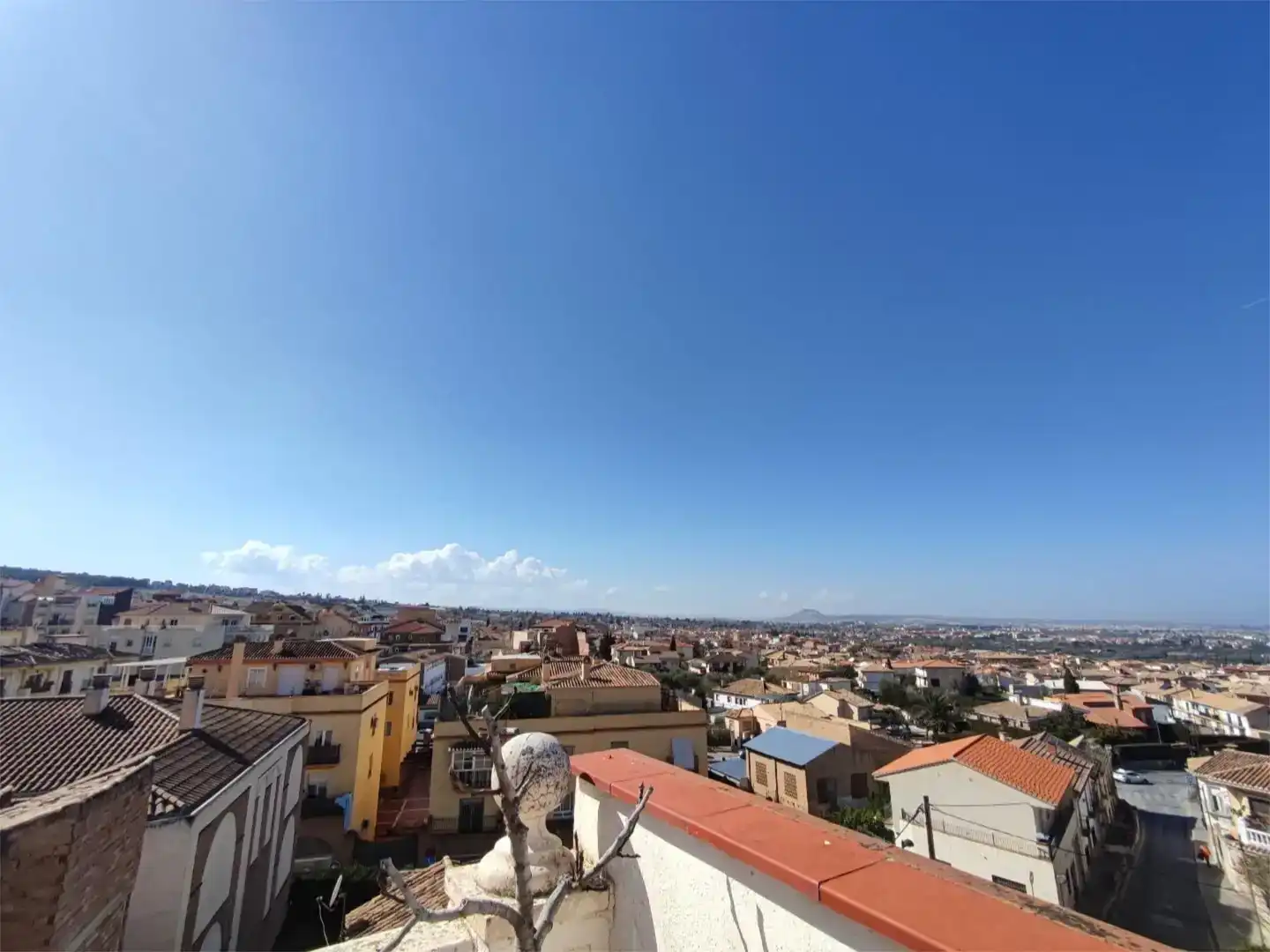 Vista exterior de Casa o xalet en venda en La Zubia amb Aire condicionat i Traster