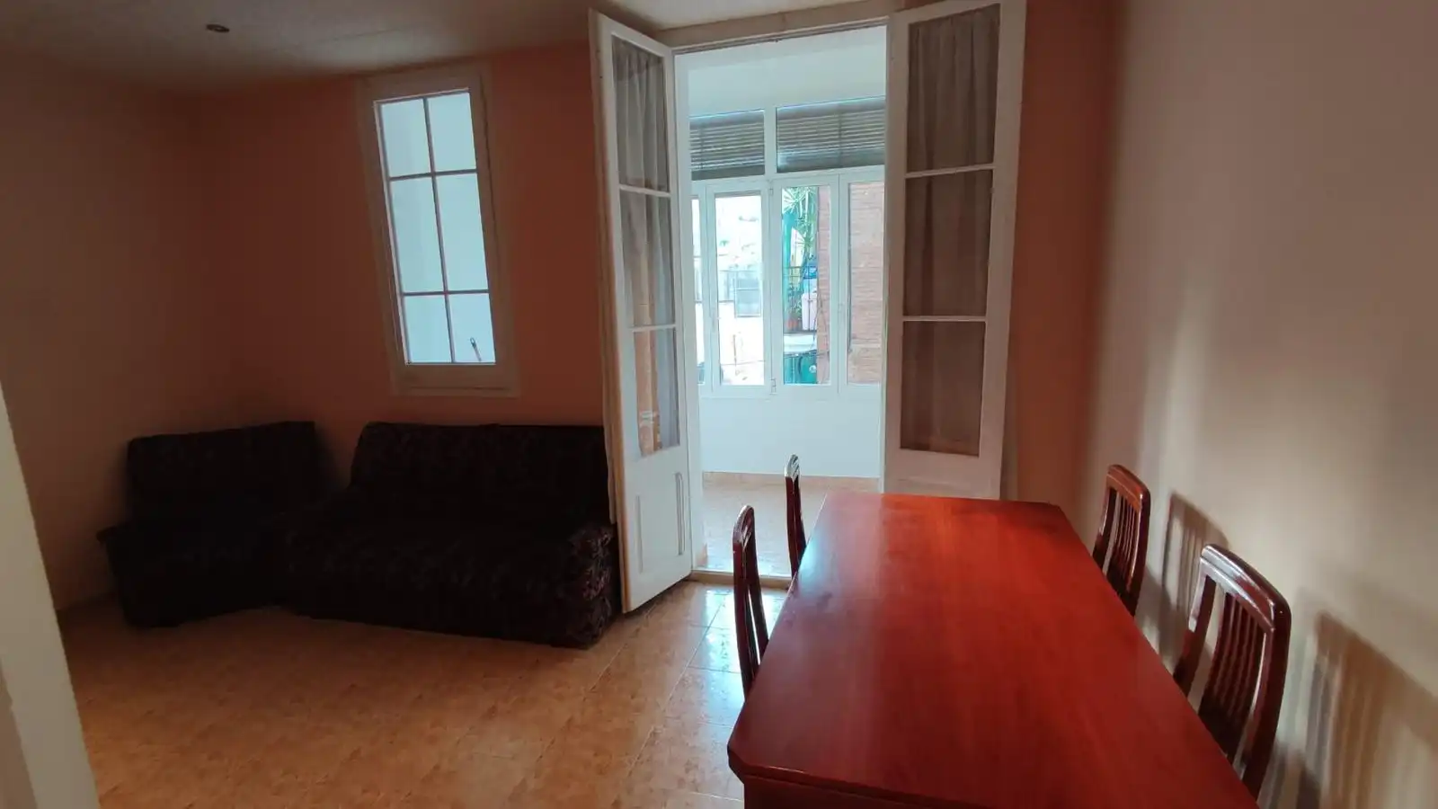 Habitación de Piso en venta en  Barcelona Capital con Balcón