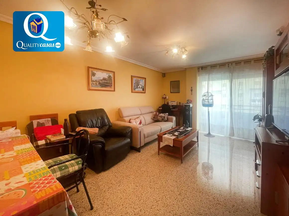 Living room of Flat for sale in Alicante / Alacant  with Air Conditioner, Storage room and Balcony