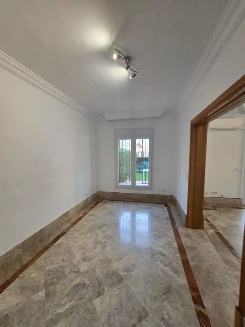 Casa adosada en venta en Marbella con Aire acondicionado, Jardín privado y Domótica