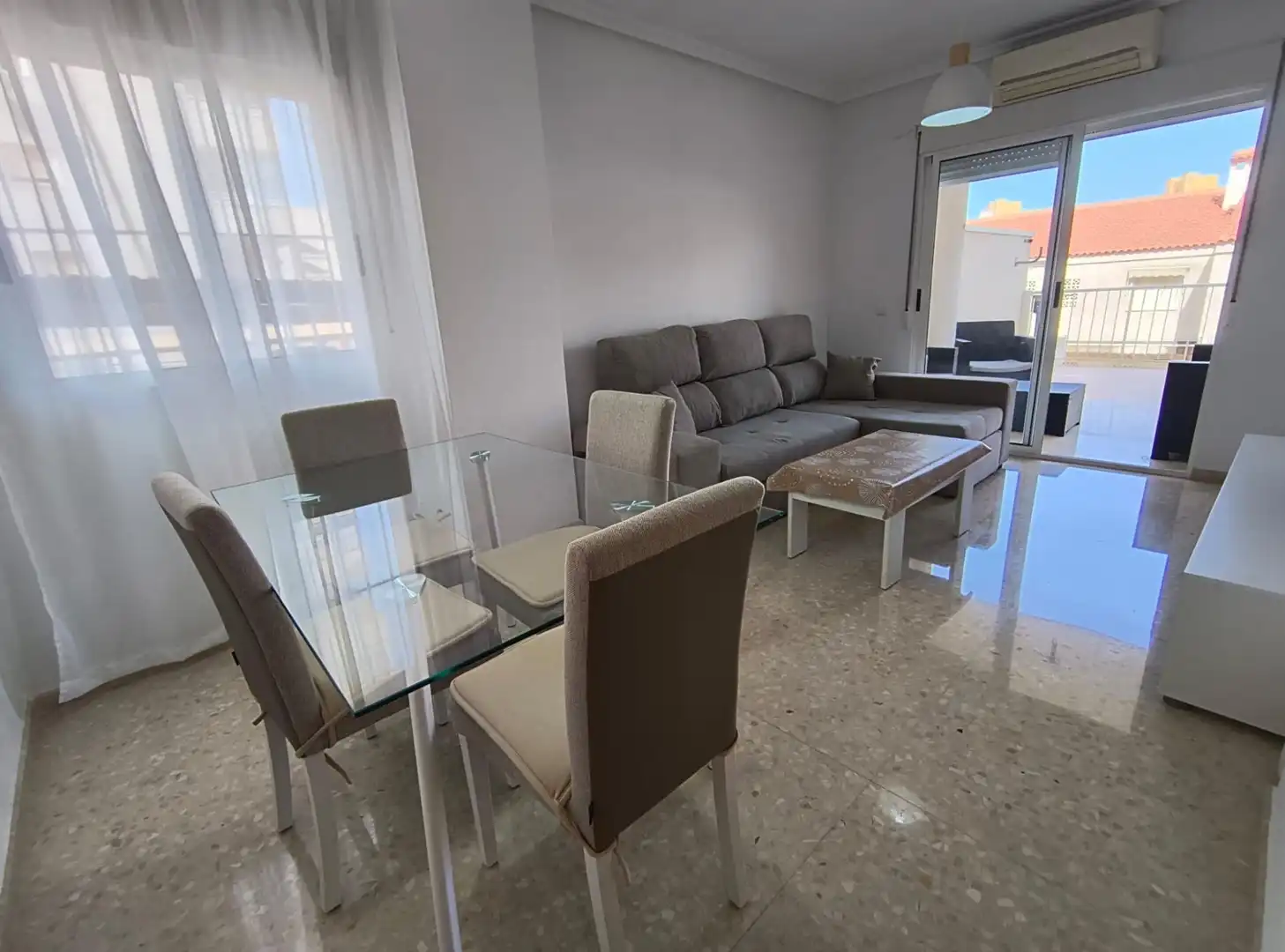Sala de estar de Apartamento en venta en Elche / Elx con Aire acondicionado, Jardín privado y Terraza