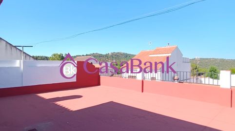 Ref. 27899 Zona Cerro Muriano. ¡EXCLUSIVA! ¡VENGA A VISITARLA! Magnifica casa de tres plantas, conservada Y AMUEBLADA(YAL Y COMO S