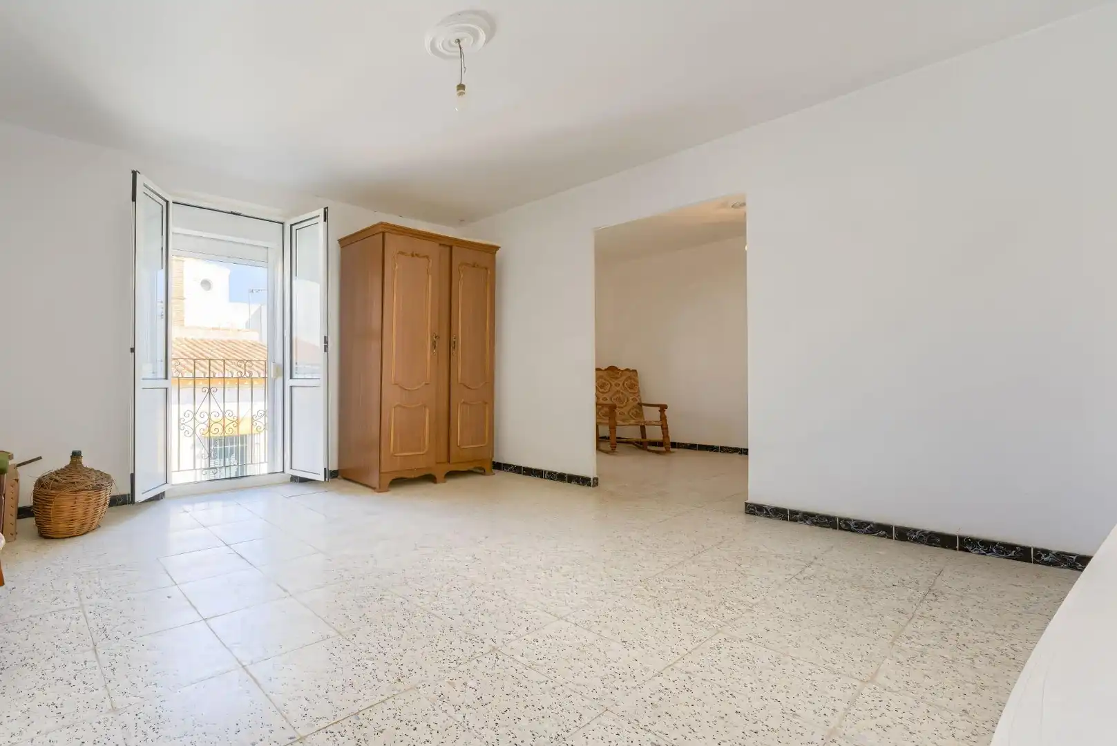 Sala d'estar de Casa o xalet en venda en Aznalcázar amb Jardí privat