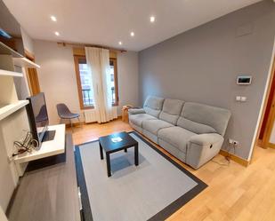 Sala d'estar de Pis de lloguer en Bilbao  amb Calefacció, Moblat i Forn