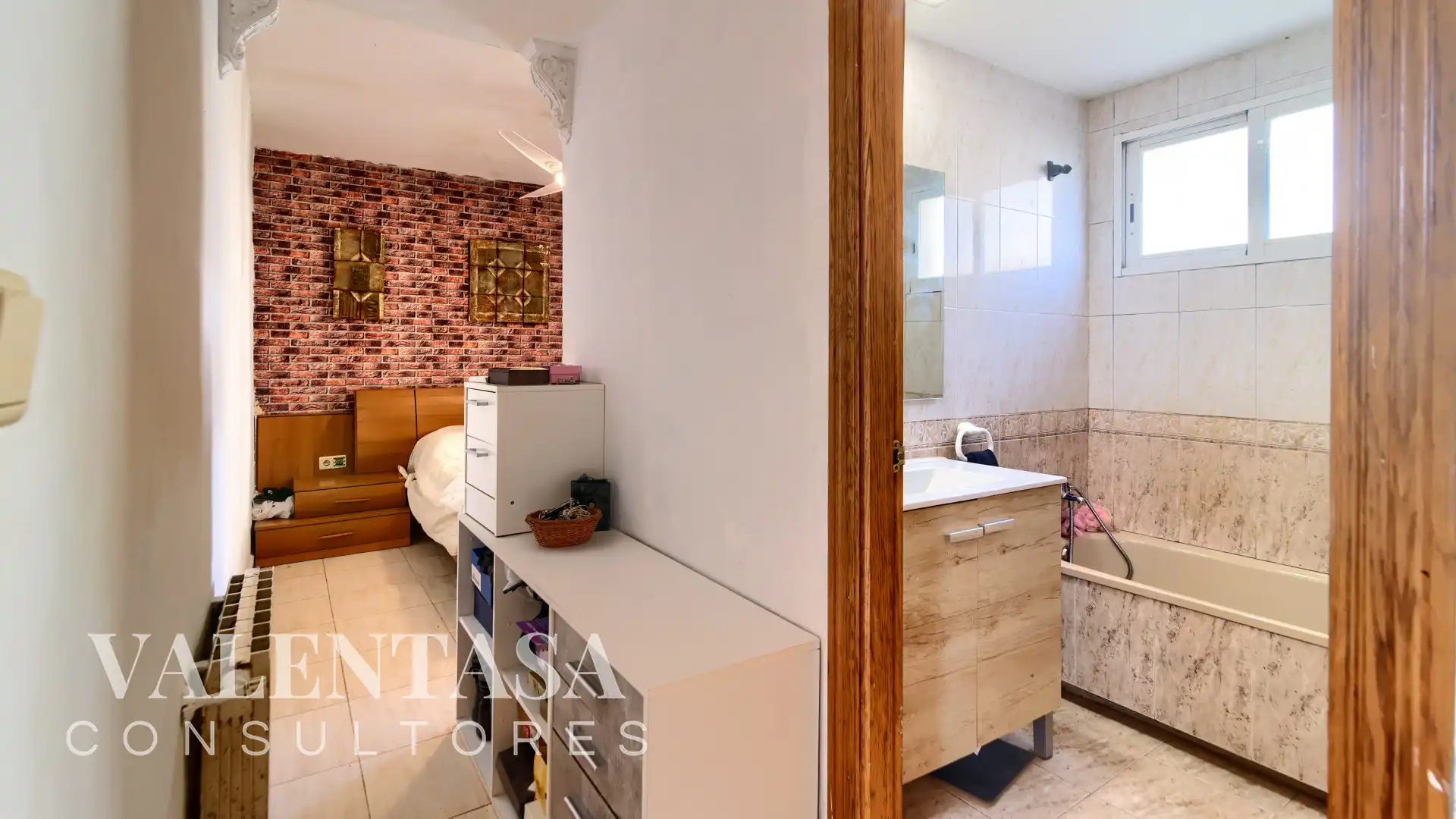 Bedroom of Houses for sale in L'Eliana  with Air Conditioner, Heating and Private garden