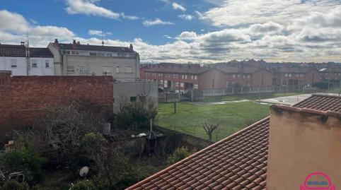 Foto 5 de Dúplex en venta en Trobajo del Camino, San Andrés del Rabanedo