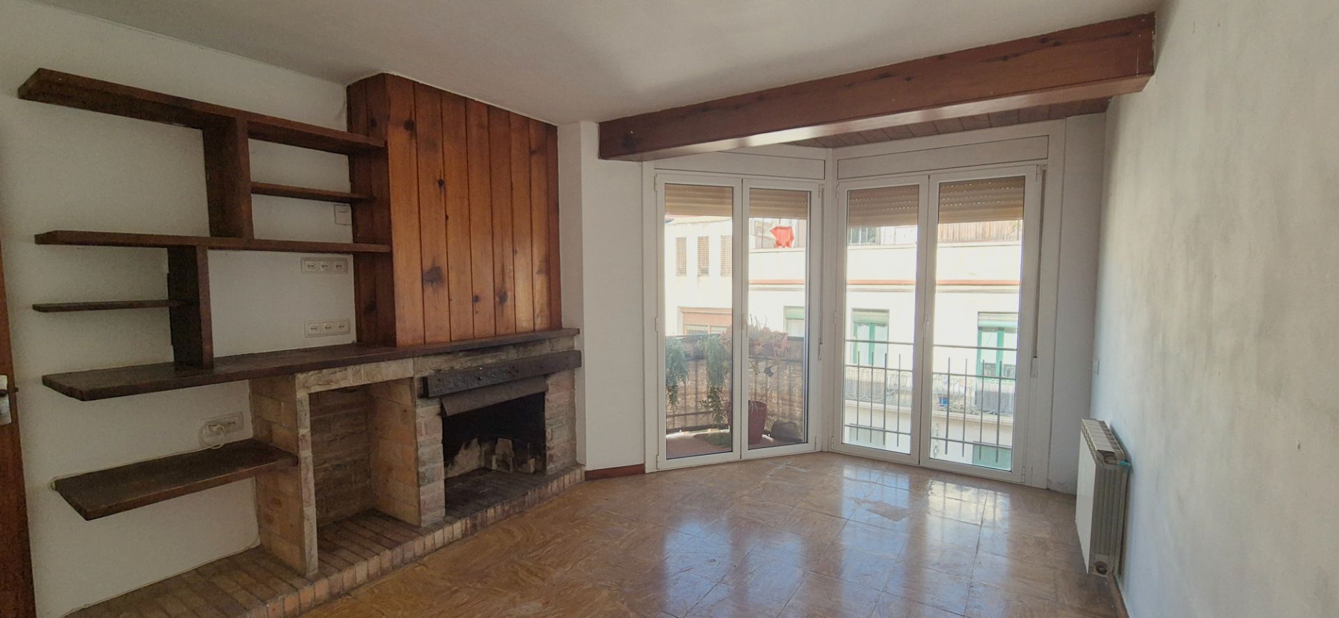 Sala d'estar de Àtic en venda en Molins de Rei amb Calefacció, Forn i Balcó