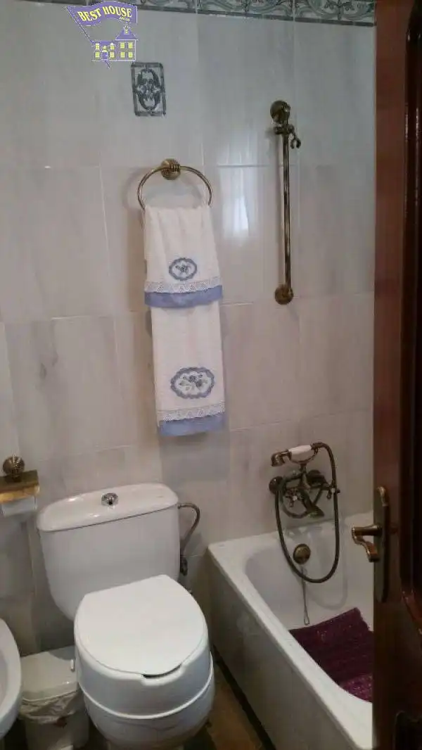 Bany de Casa o xalet en venda en Arcos de la Frontera amb Aire condicionat, Jardí privat i Traster