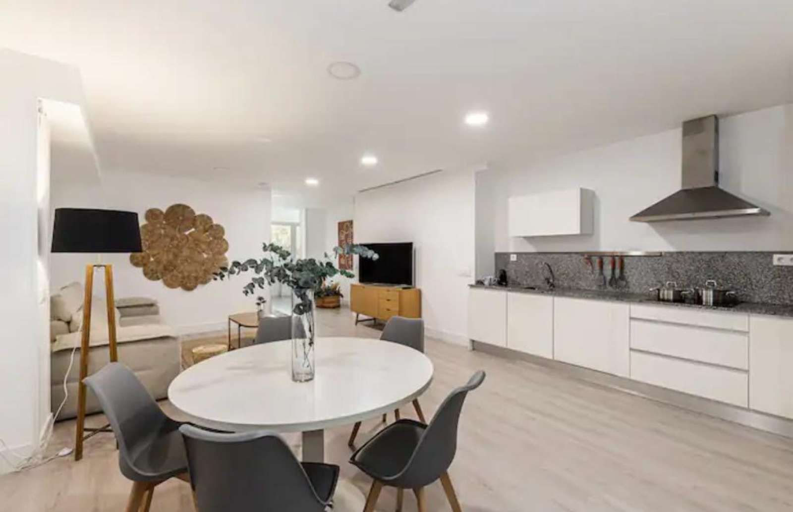Cocina de Apartamento para compartir en  Madrid Capital con Aire acondicionado, Calefacción y Terraza