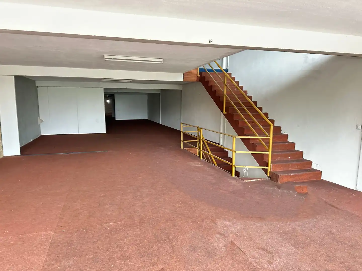 Fabrikhallen zum Verkauf in Santander