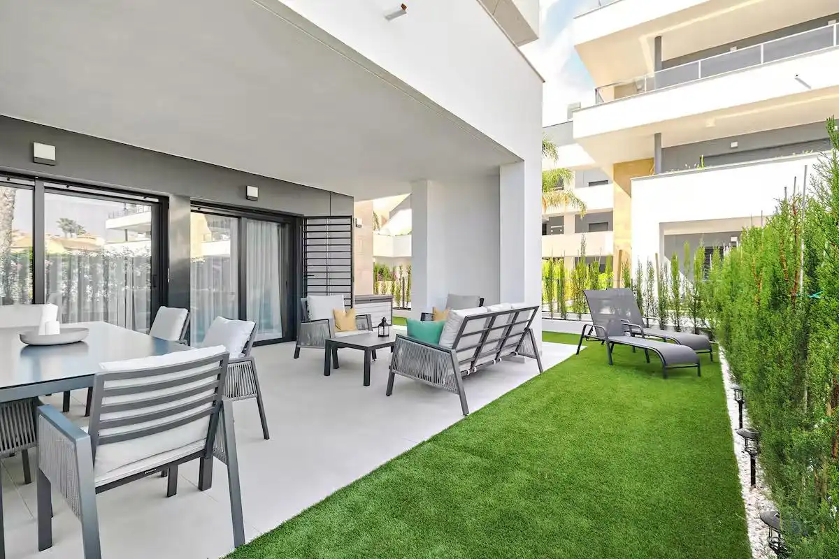 Terrassa de Planta baixa en venda en Orihuela amb Aire condicionat, Jardí privat i Terrassa