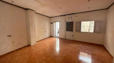 Foto 2 de Casa adosada en venda a Tetuán, Centro, Alicante