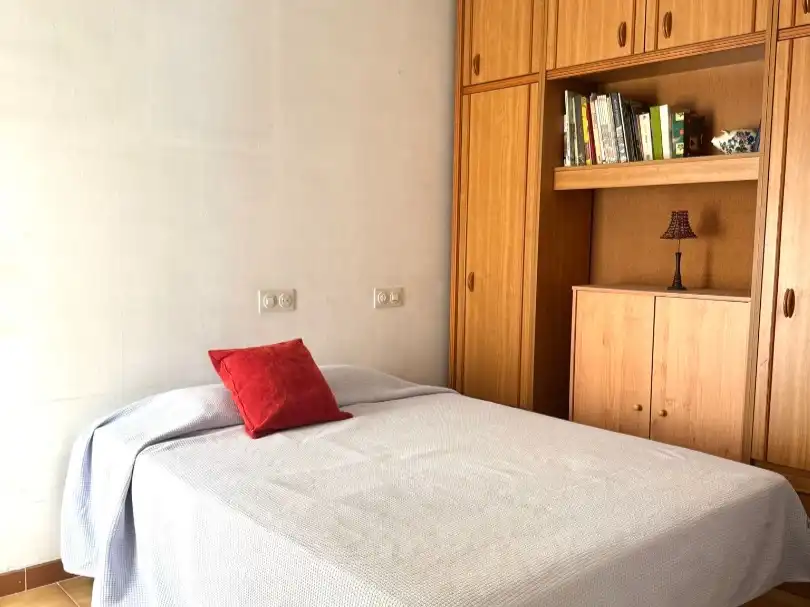 Casa aparellada en venda a Carrer de Tàrrega 54, imagen 9