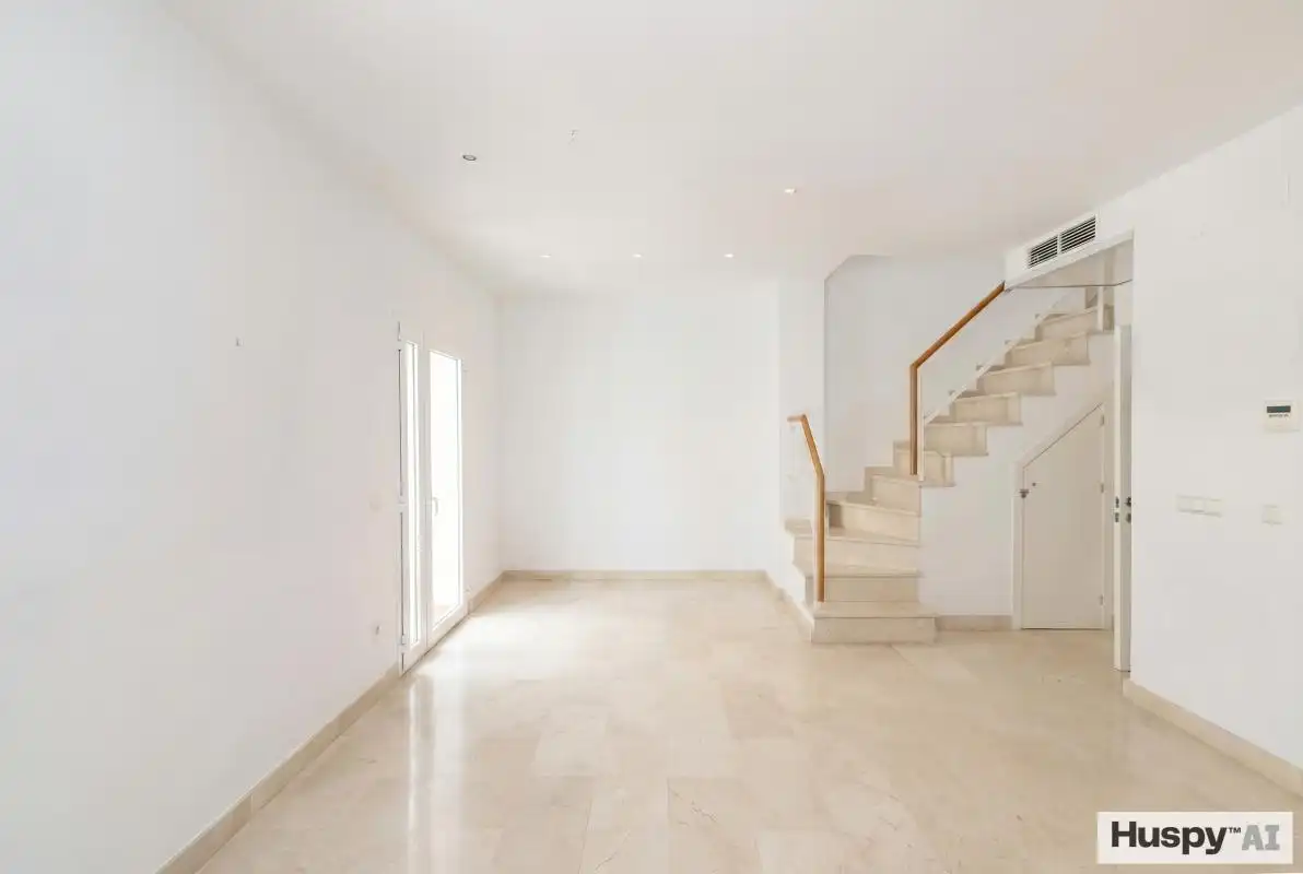 Dúplex en venta en Sevilla con Calefacción, Terraza y Balcón