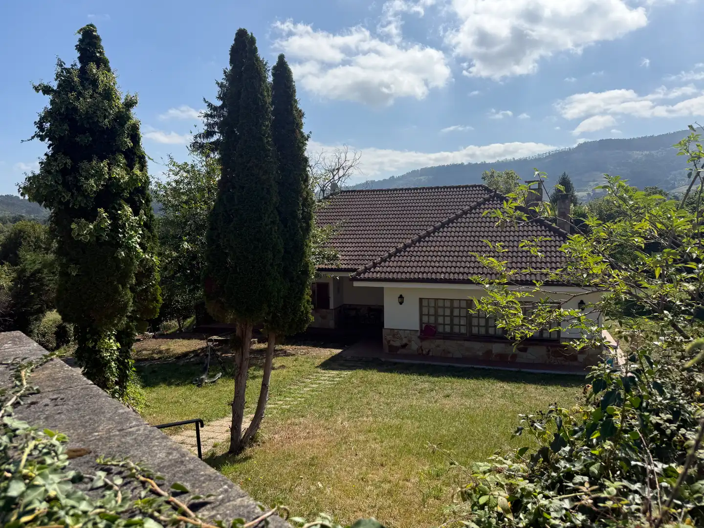Außenansicht von Haus oder Chalet zum Verkauf in Gijón  mit Heizung, Privatgarten und Parkett