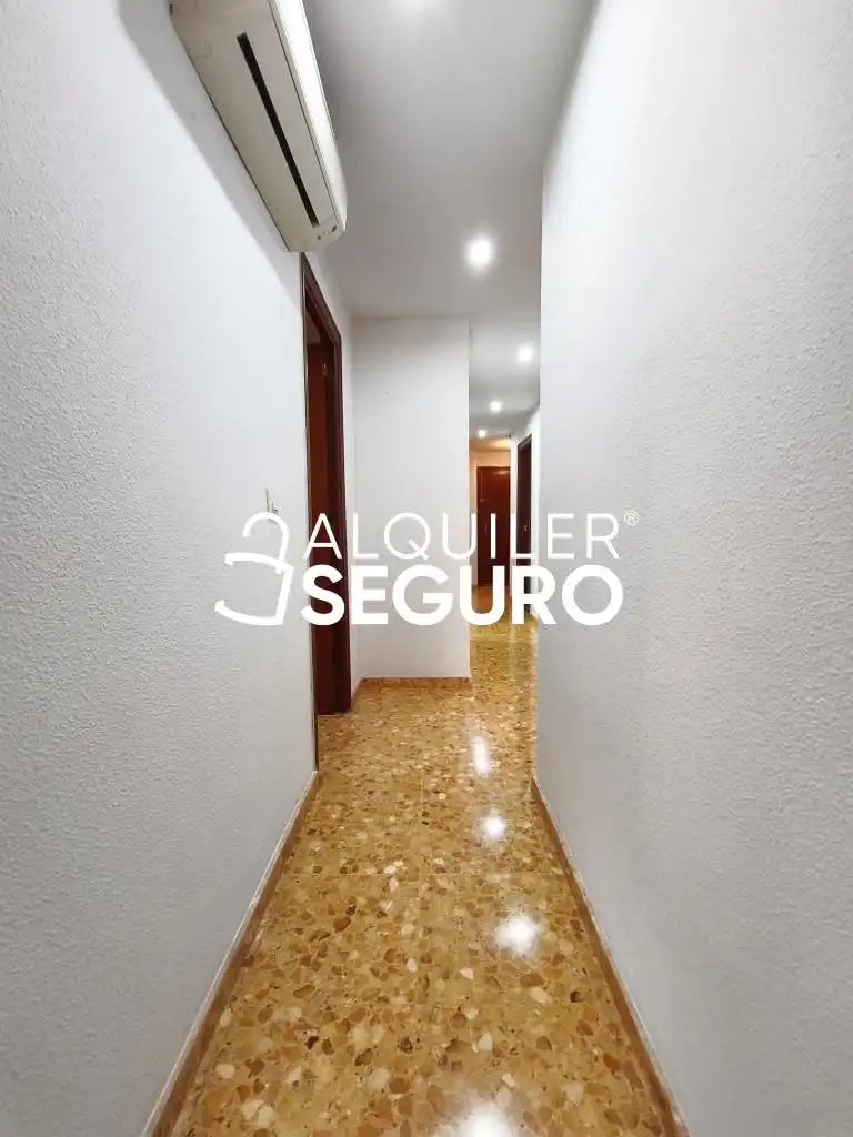 Flat for rent in Alicante / Alacant  with Air Conditioner, Terrace and Swimming Pool