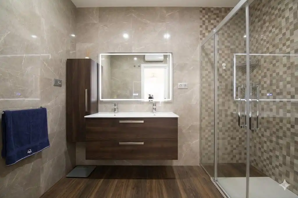 Baño de Local en venta en Elche / Elx
