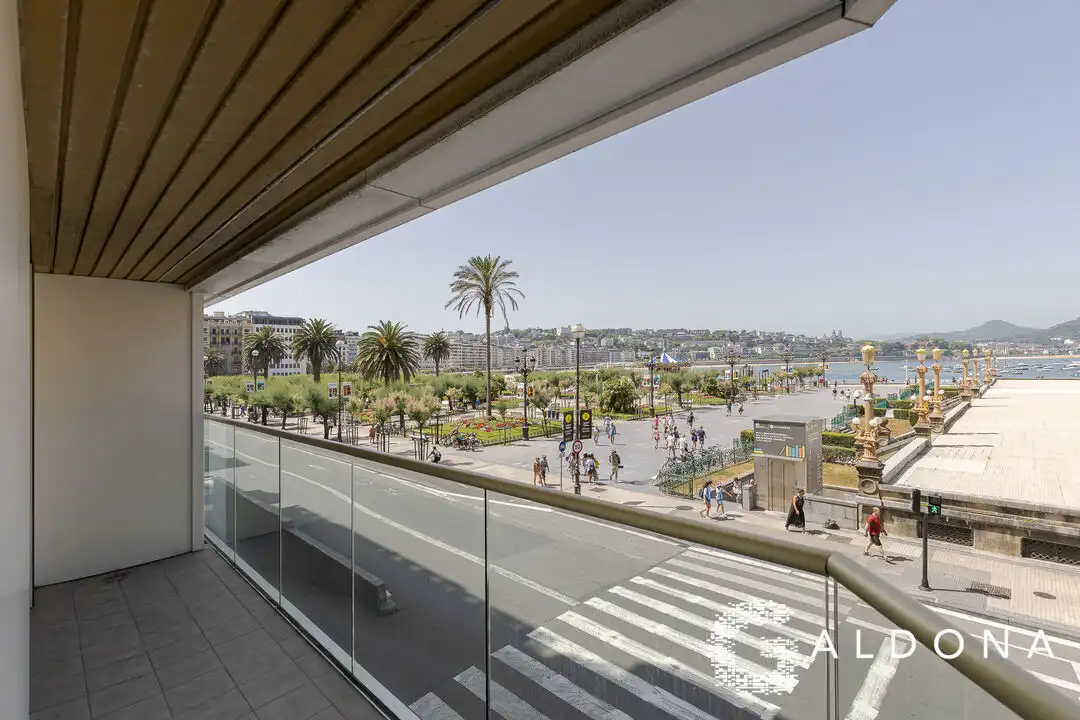 Terraza de Piso en venta en Donostia - San Sebastián  con Calefacción, Terraza y Balcón
