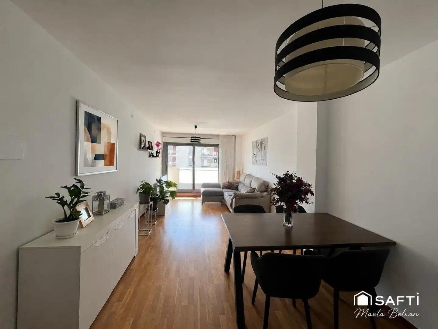 Sala de estar de Piso en venta en Vilafranca del Penedès con Aire acondicionado, Calefacción y Balcón