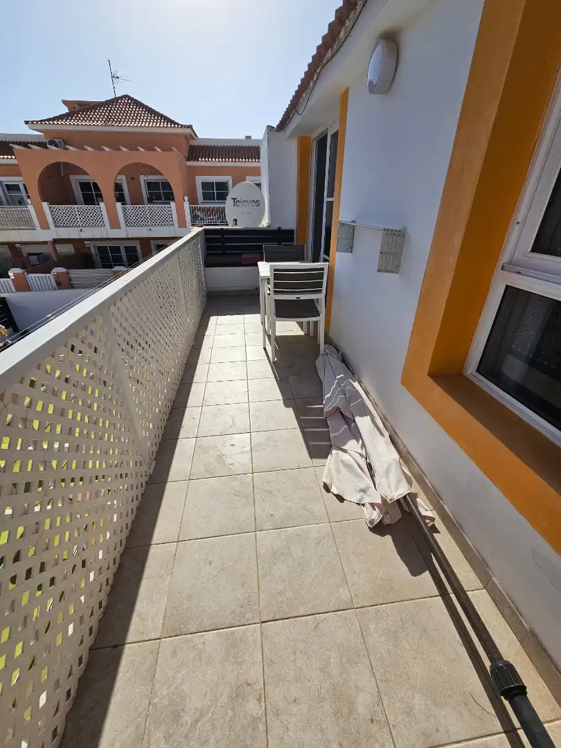 Terrassa de Apartament de lloguer en Antigua amb Moblat, Balcó i Piscina comunitària
