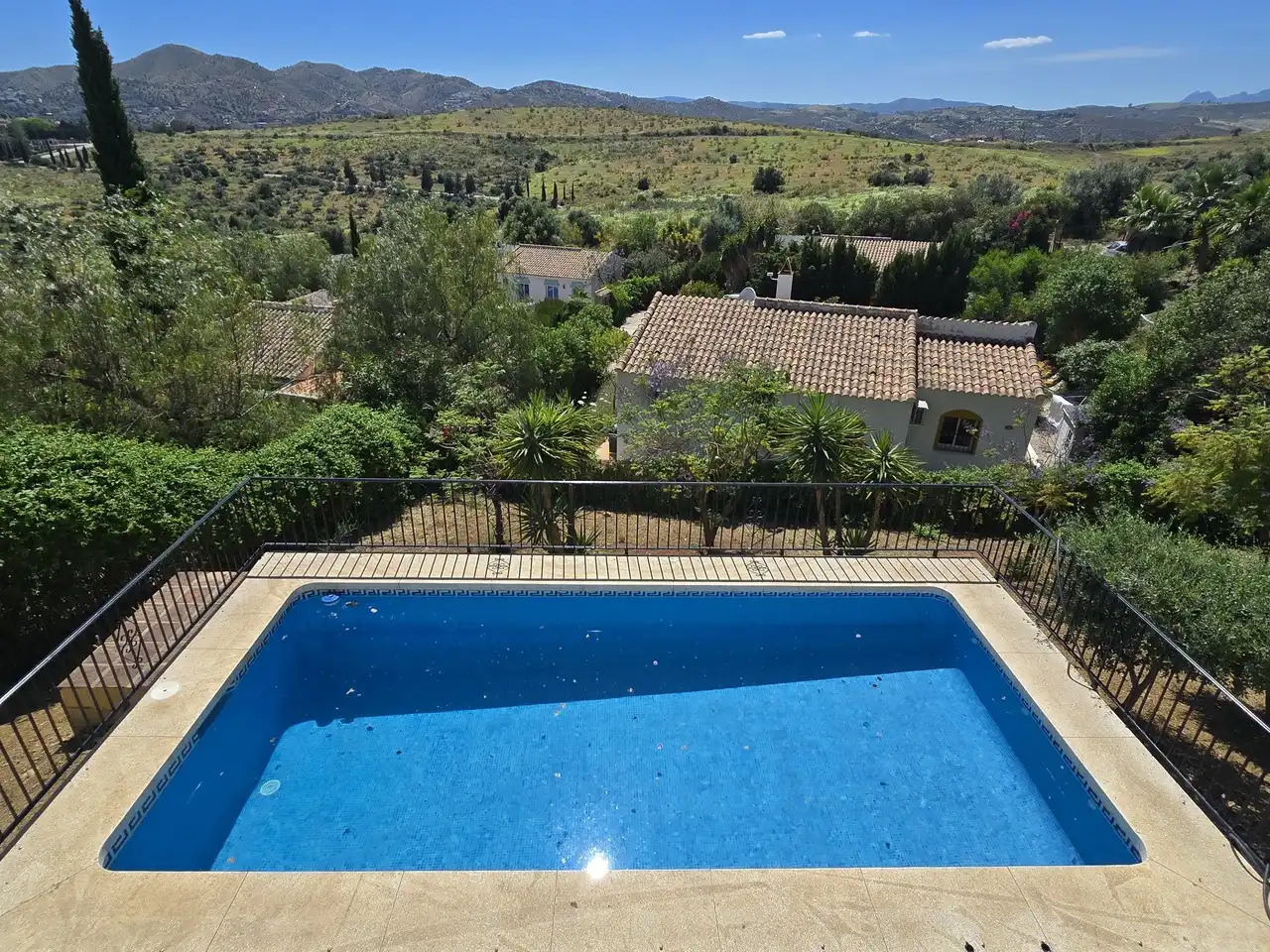 Casa amb piscina en venda a Alcaucín, imagen 3