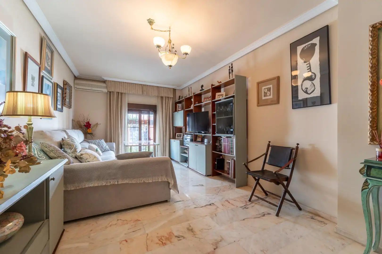 Living room of Detached homes for sale in Córdoba  with Air Conditioner, Heating and Storage room