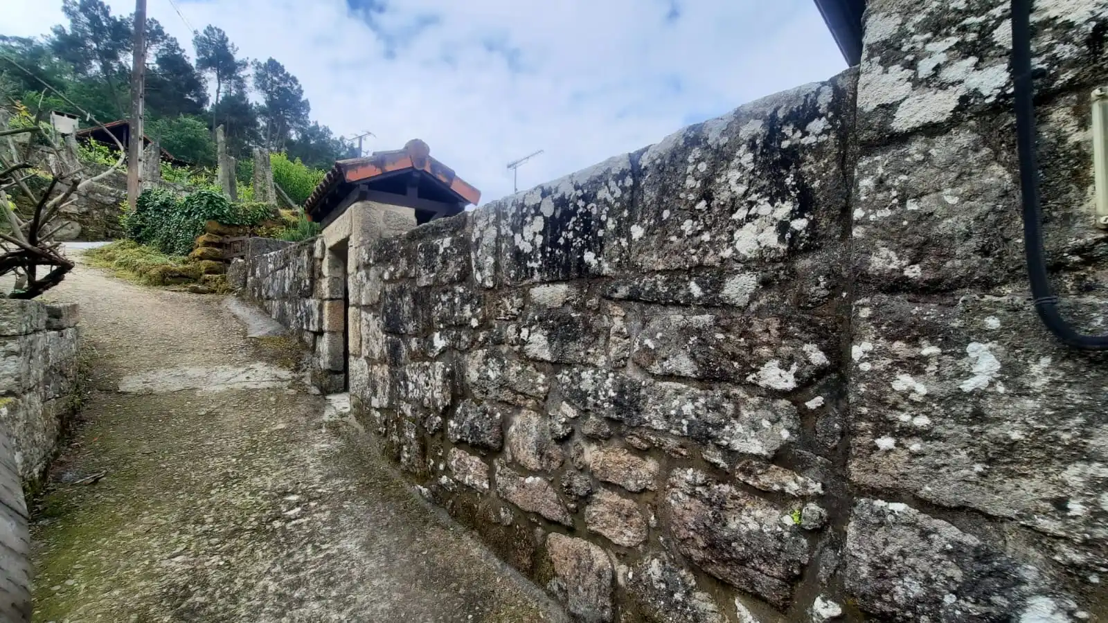 Vista exterior de Casa adosada en venta en A Arnoia con Terraza, Trastero y Horno