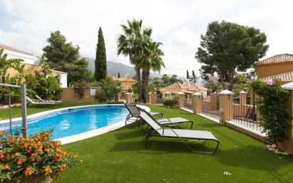 Jardí de Casa o xalet en venda en Marbella amb Terrassa, Traster i Piscina