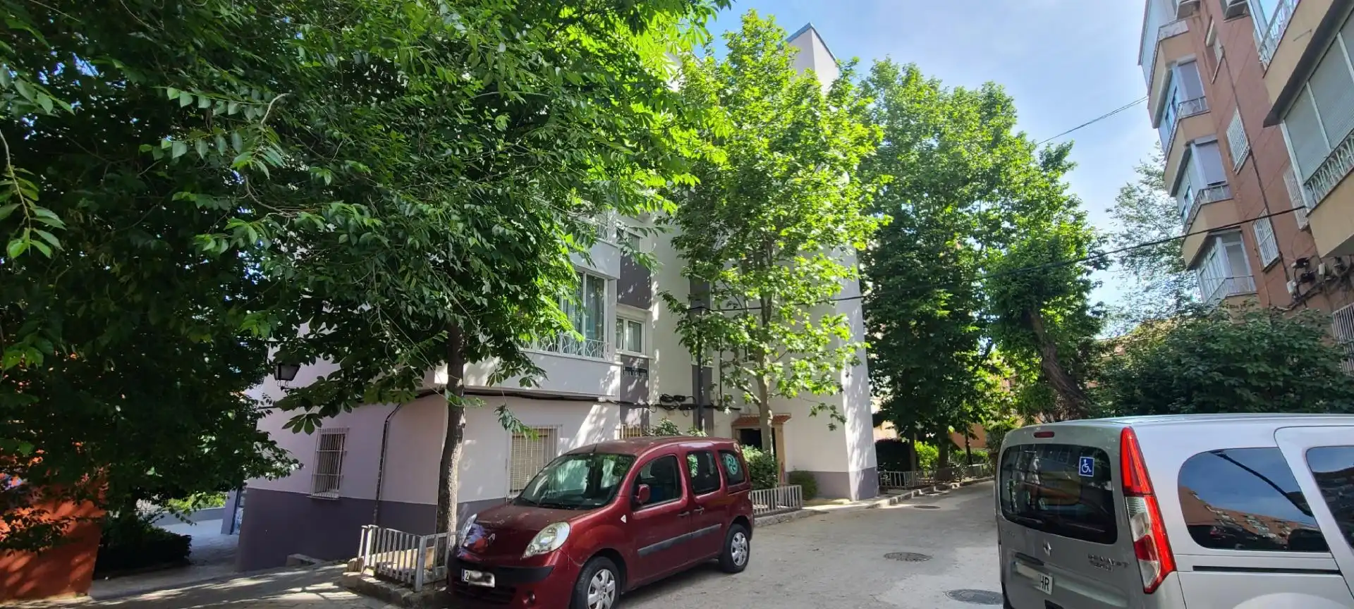 Vista exterior de Piso en venta en Madrid con Calefacción y Parquet