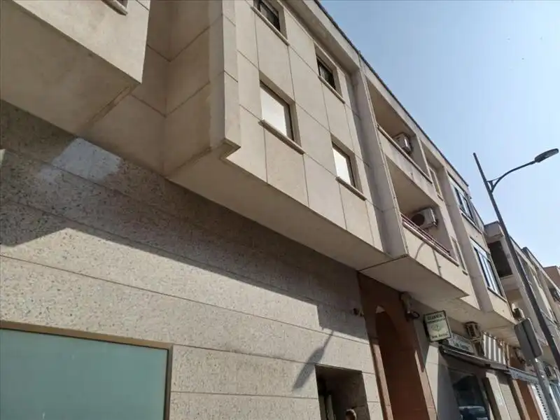Vista exterior de Local en venta en Plasencia