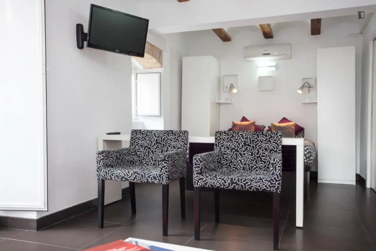 Study for rent in La Roqueta