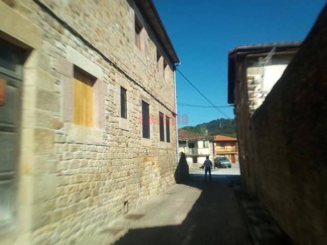 Local comercial en Alquiler en General en Arenas de Iguña