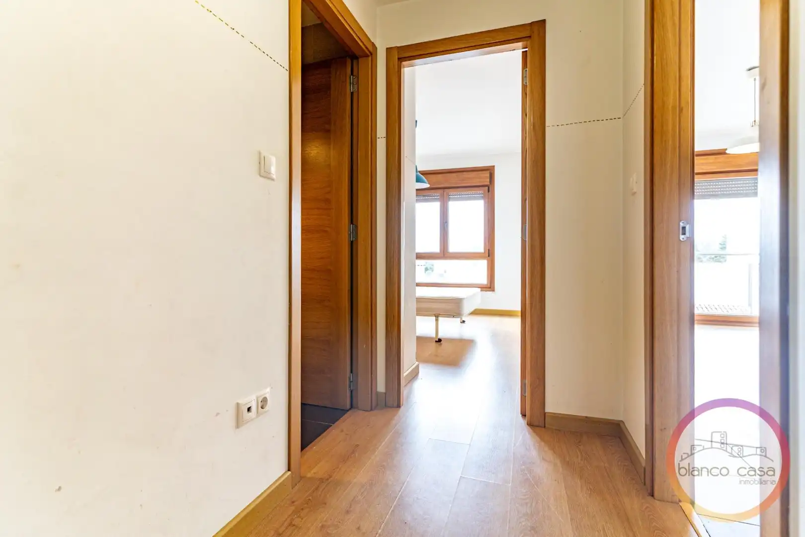Piso en venta en Carballo con Calefacción, Amueblado y Balcón