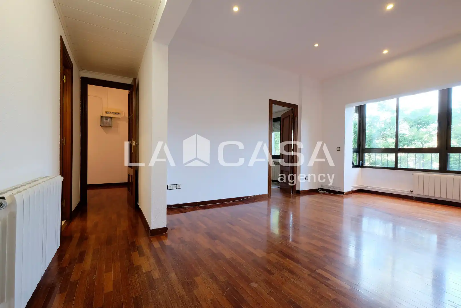 Piso en venta en Barcelona con Calefacción y Balcón