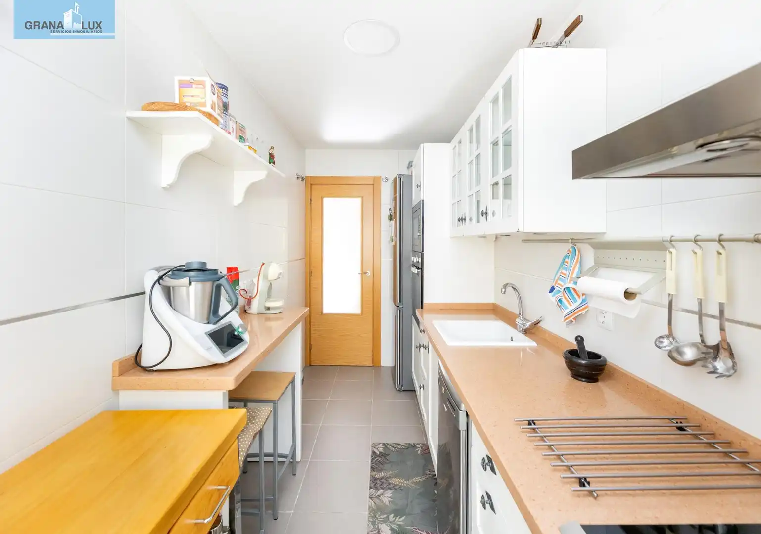 Piso con ascensor en venta en Calle Santa Adela, imagen 10