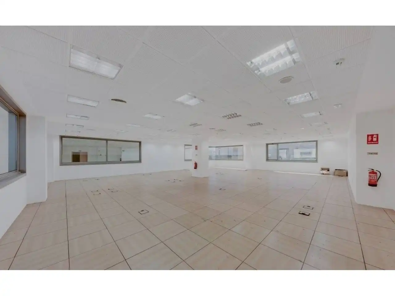 Büro zur Miete in Alcorcón mit Klimaanlage, Heizung und Alarm