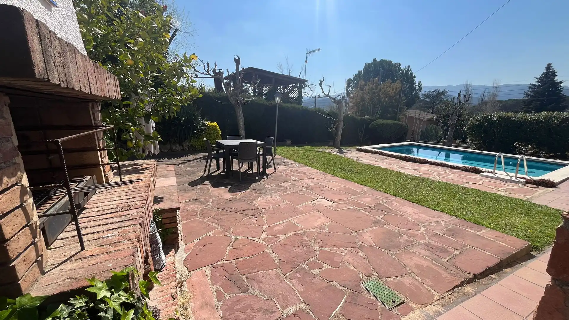 Jardí de Casa o xalet en venda en Riells i Viabrea amb Calefacció