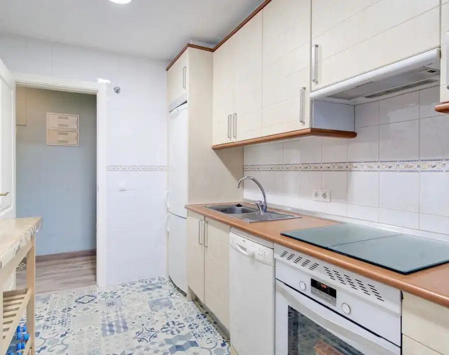 Kitchen of Flat for sale in Mijas  with Air Conditioner, Terrace and Storage room