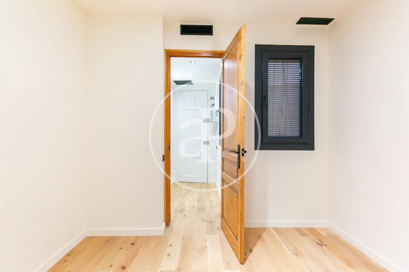 Piso en venta en Barcelona con Aire acondicionado, Calefacción y Balcón