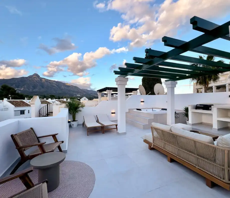Piso con terraza en venta en Nueva Andalucía, imagen 3
