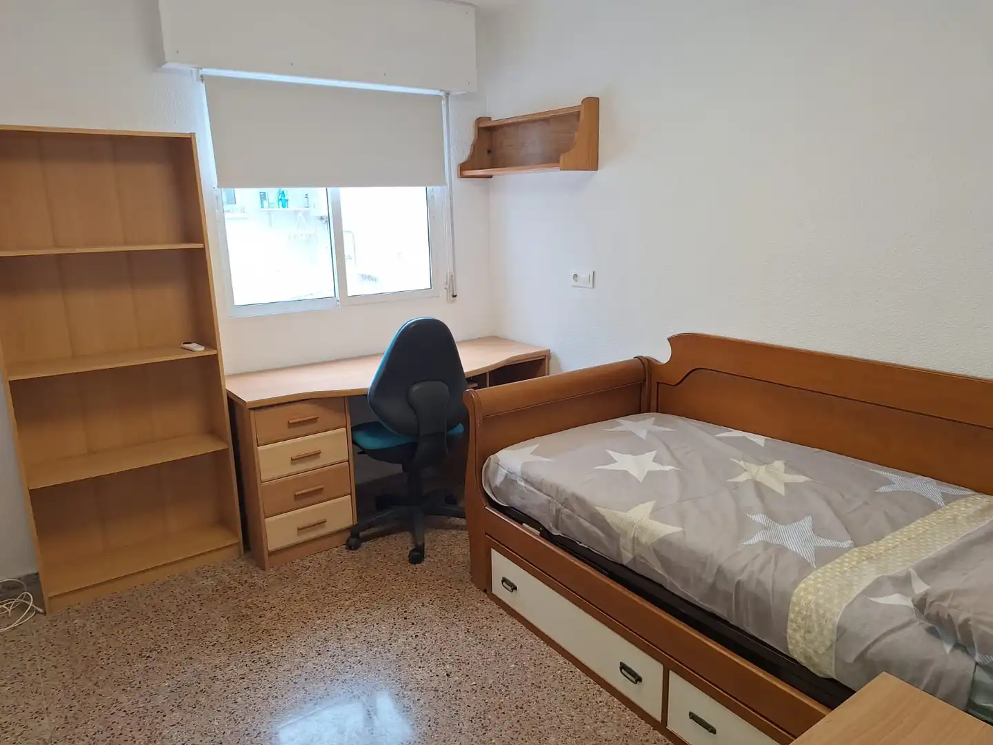 Habitación de Piso de alquiler en San Vicente del Raspeig / Sant Vicent del Raspeig con Aire acondicionado, Amueblado y Horno