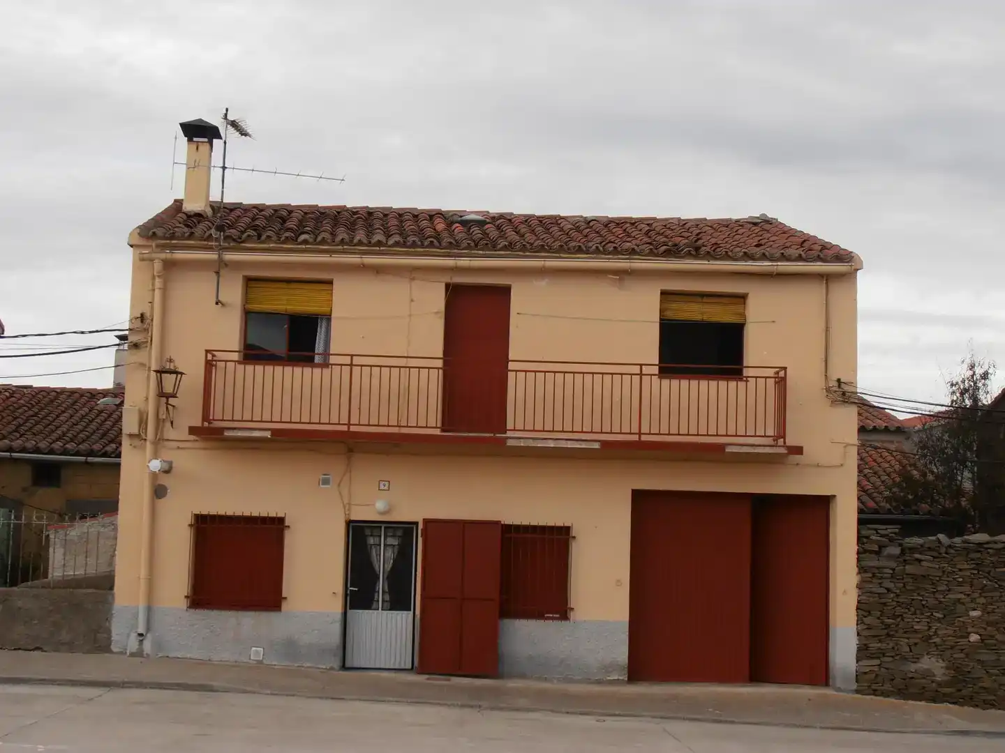 Vista exterior de Casa adosada en venta en Diego del Carpio