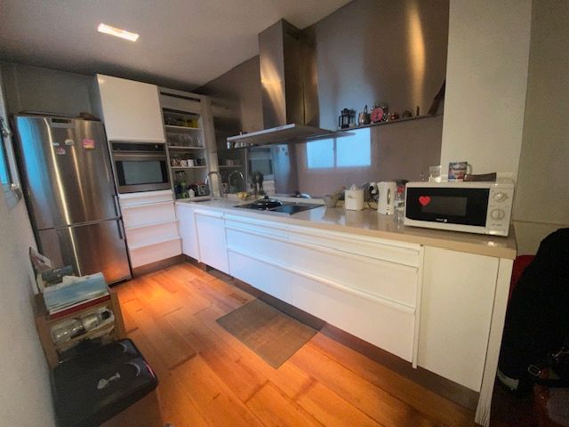 Cocina de Casa o chalet en venta en Cornellà de Llobregat con Aire acondicionado, Calefacción y Terraza