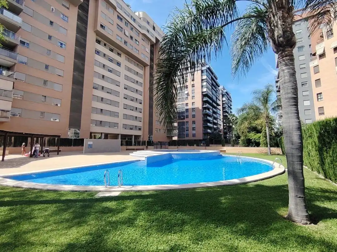 Swimming pool of Flat for sale in Mislata  with Air Conditioner, Private garden and Parquet flooring