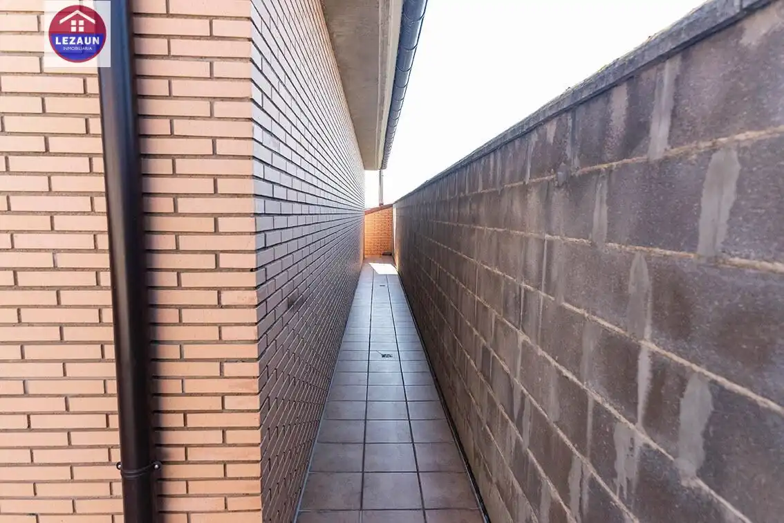 Vista exterior de Casa o chalet en venta en Marcilla con Jardín privado y Amueblado