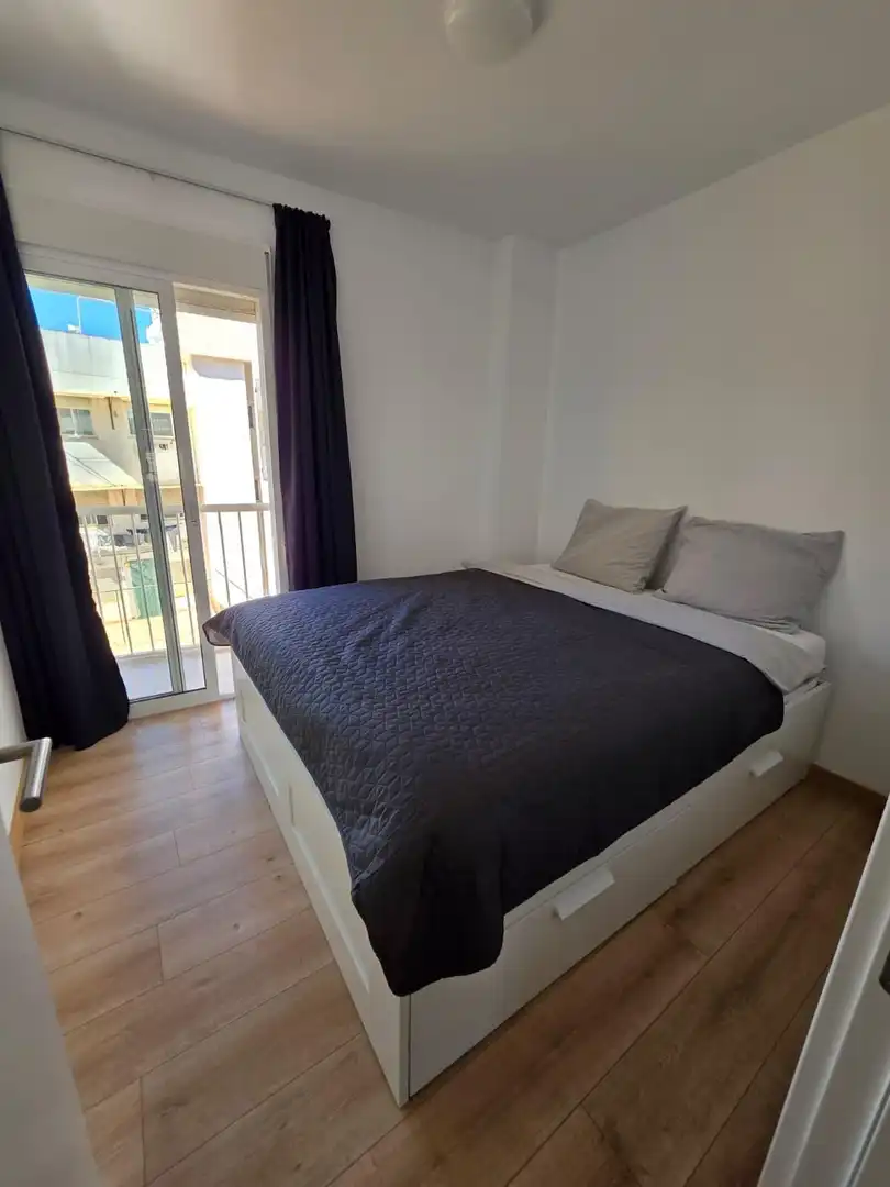 Habitación de Apartamento de alquiler en Águilas con Aire acondicionado, Terraza y Amueblado