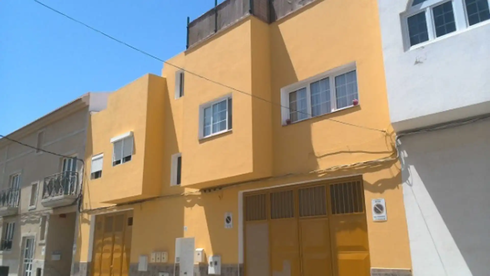 Vista exterior de Piso en venta en Telde