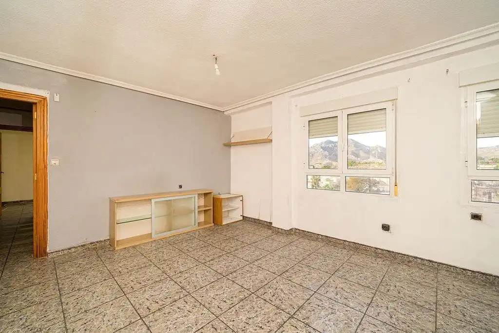 Habitación de Piso en venta en Elda